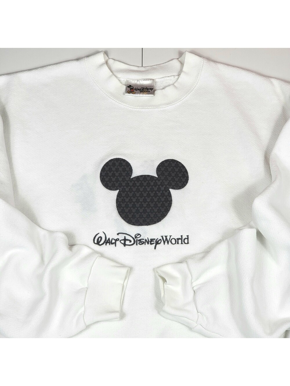 Vintage Walt Disney World White Crewneck Sweatshirt Embroidered Mickey Texture